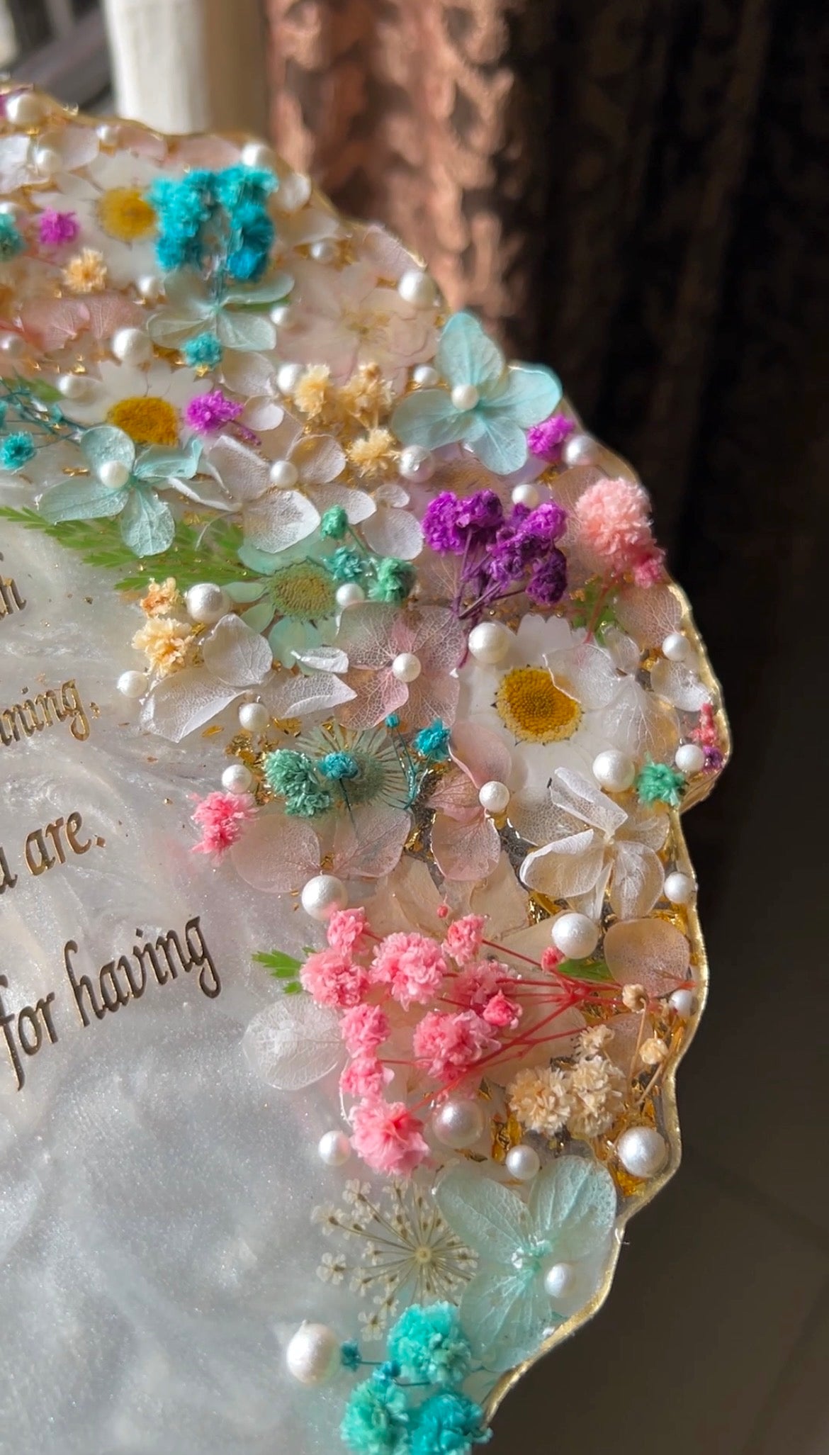 Bloom & Pearl Personalized Floral Resin Plaque