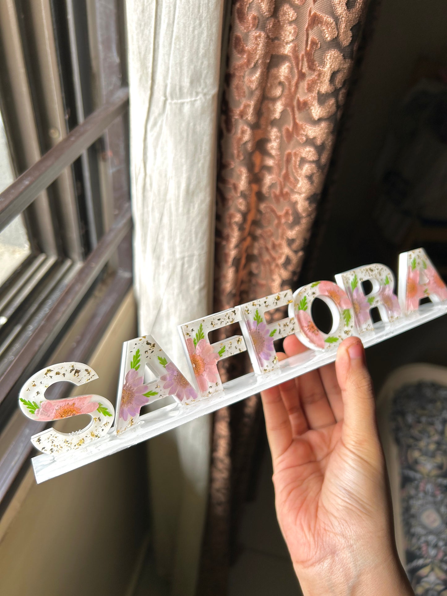BloomScript™ | Personalized Floral Name Stand 🌸